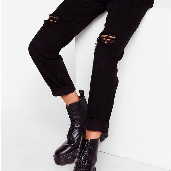 Nasty Gal High Waisted Mom Jeans with Distressed knees, ankle length size US 6 - Picture 4 of 10